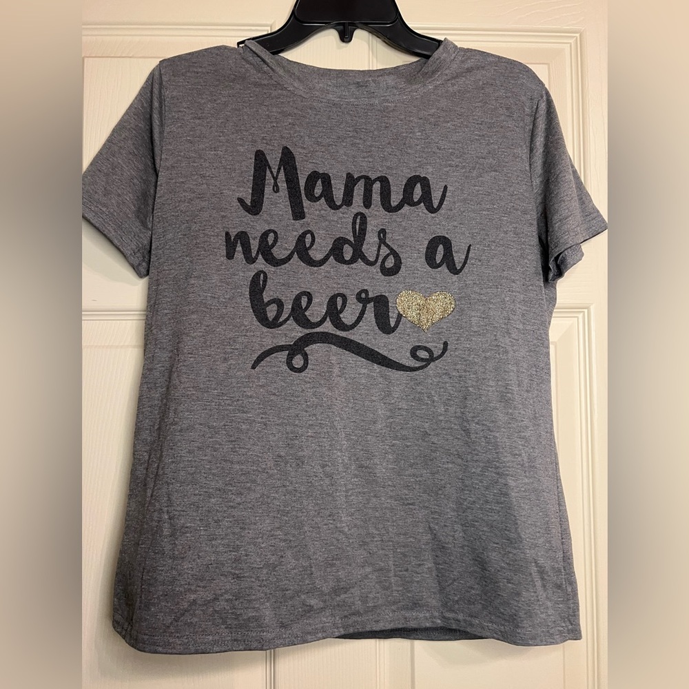 Ladies Gray Graphic Tee - Mama Needs a Beer